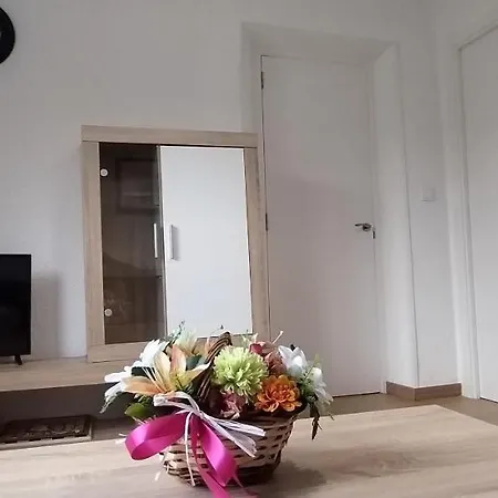 Lalia Con Jardín Y Aparcamiento Сasa de vacaciones